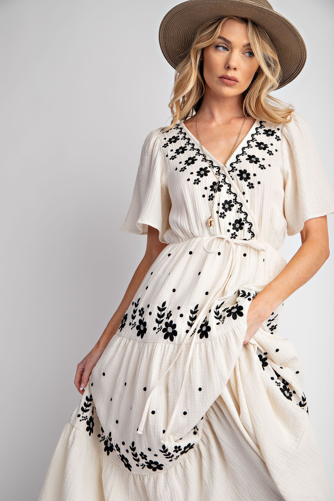 EMBROIDERED COTTON GAUZE TIERED MAXI DRESS